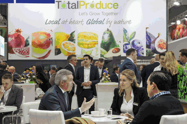 花一個果籃的錢，您可能收獲一片果林。優萬果，家門口的國際性果蔬盛會。