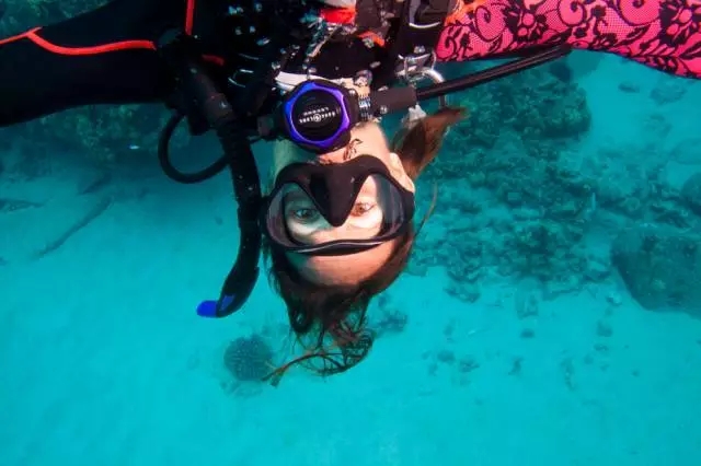 在不潛水的人眼里，潛水是這樣的……