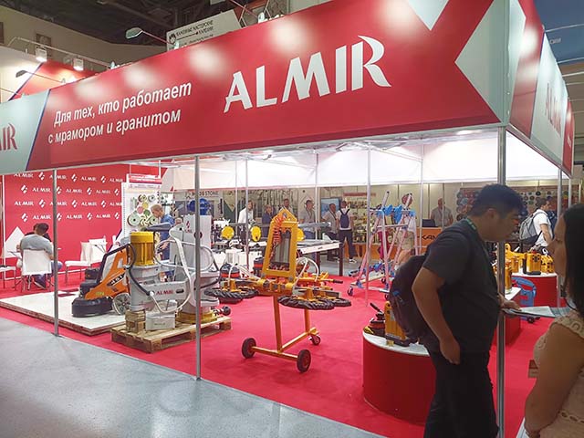 一起去生機蓬勃的俄羅斯市場！