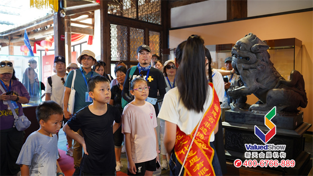 海峽青年薈?第三屆兩岸青少年 “創(chuàng)未來” 科普夏令營人員進(jìn)行文化參觀