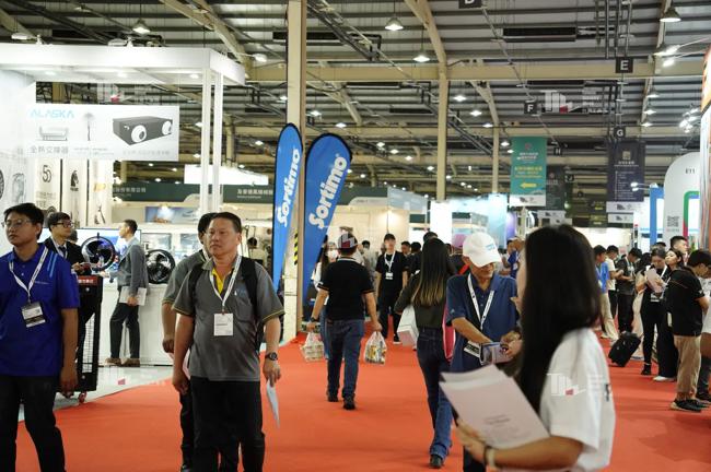 show-floor.jpg